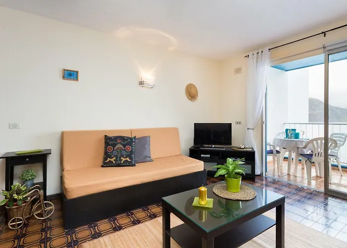 Stunning Views At Tenerife 塔科龙特