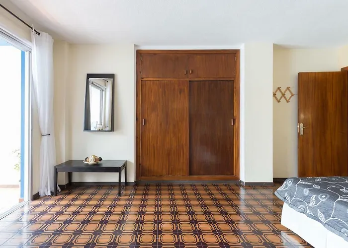 Stunning Views At Tenerife 塔科龙特