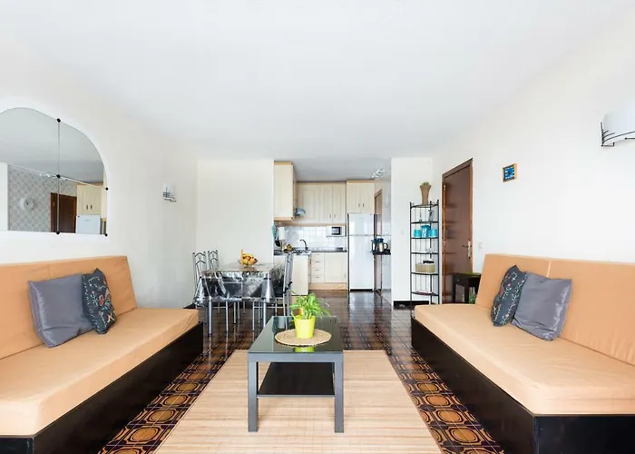 Stunning Views At Tenerife 塔科龙特